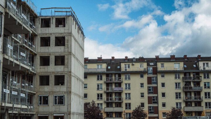 Лучшие застройщики новостроек в Москве (2026)