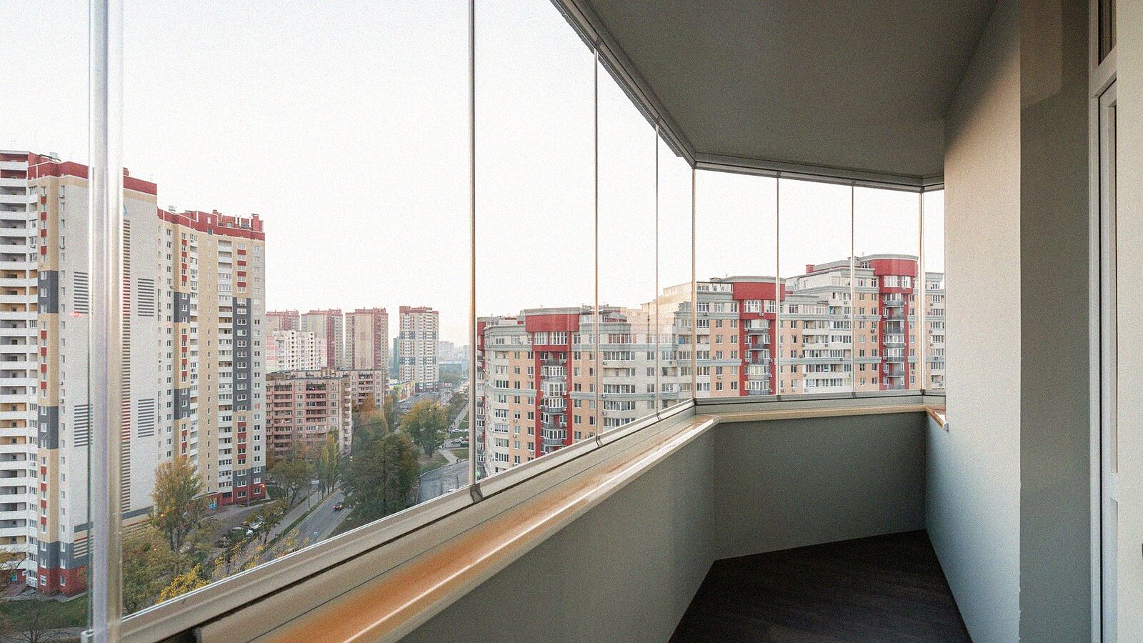 Лучшие компании по остеклению балконов в Москве (2026)